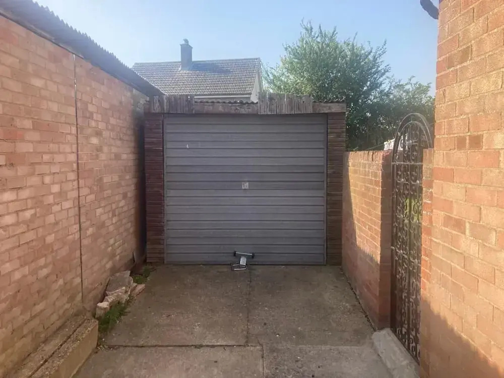 Stunning 3 -bed Semi Detached House in Cambridge