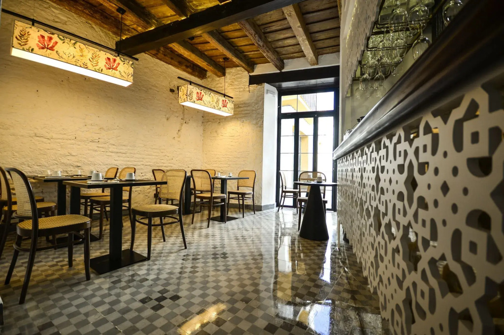 Legado Alcazar Hotel