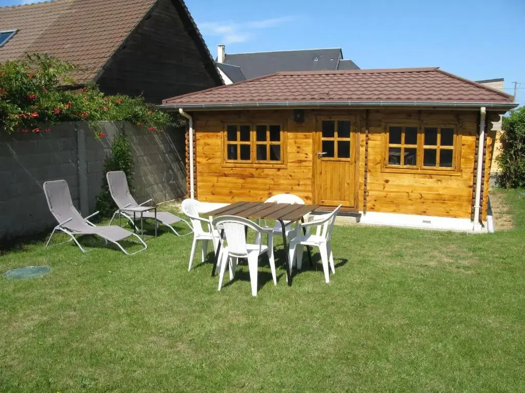 bord de mer, chalet en bois avec tandem