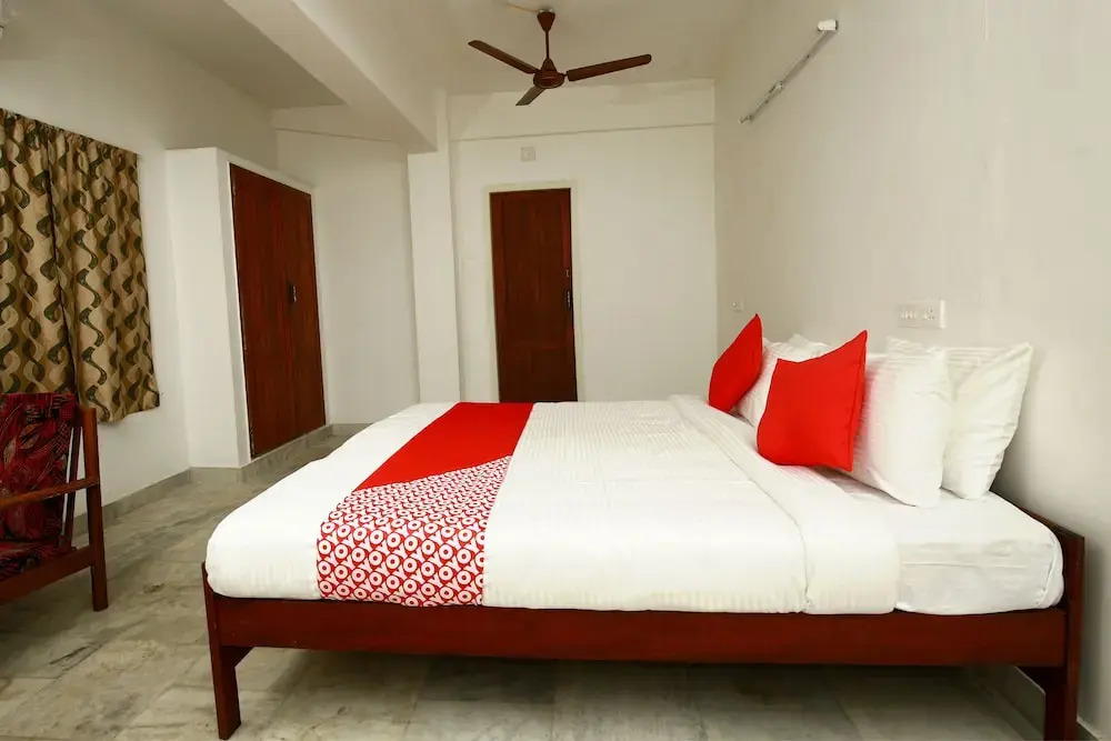 OYO 10259 Hotel Safa INN