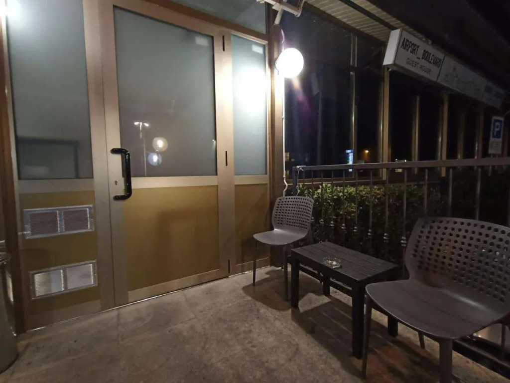 Airport Boulevard Guesthouse