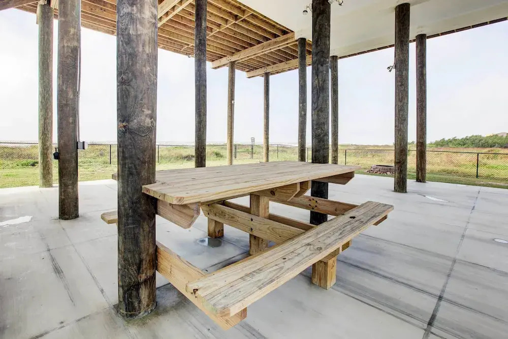 Gilchrist 'EZ Street Beach House' w/ Gulf Access!