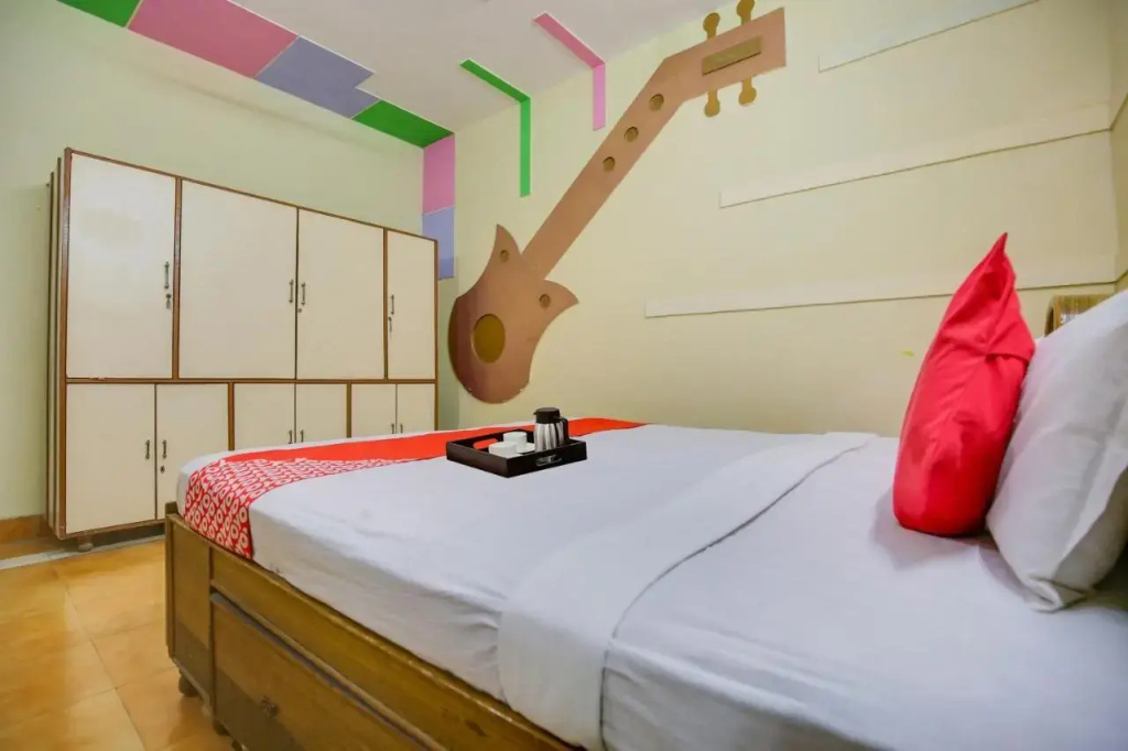 OYO Flagship 70112 Corner Guest House