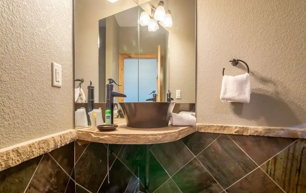 Serenity Luxury Vacation At Windcliff 3 Bedroom Home by RedAwning
