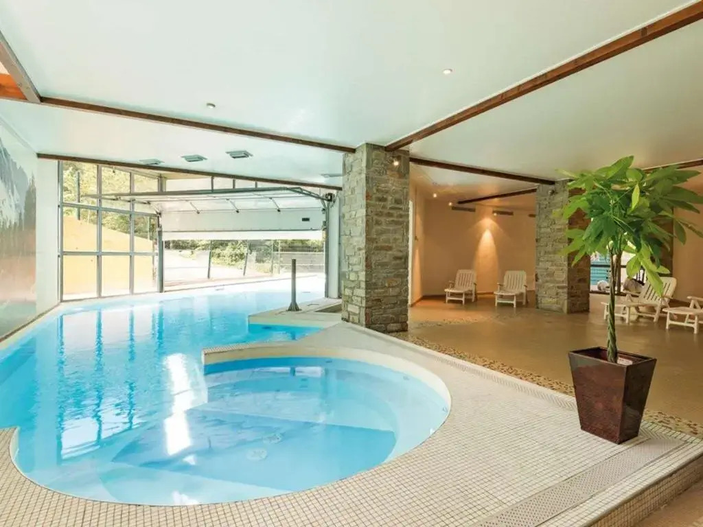Appartement Cauterets, 1 pièce, 6 personnes - FR-1-234-182