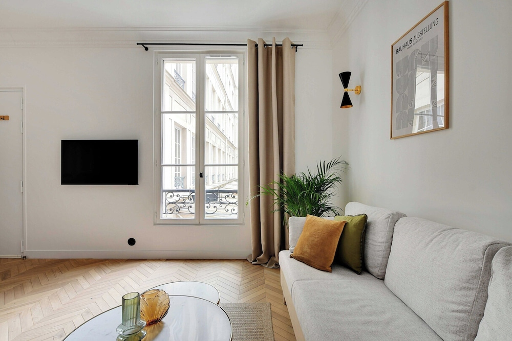 Magnificent apt in Bastille- 1bd/4p - Near Marais
