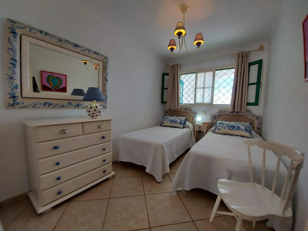 Apartment 3A, sea view and WiFi in Playa Las Burra