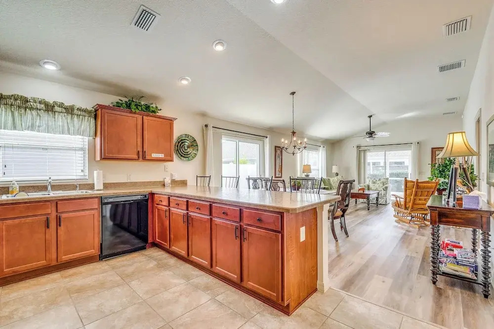 Screened Lanai & Grill: Home in The Villages