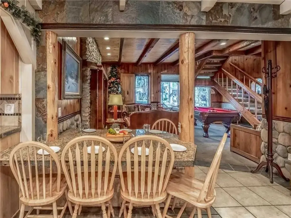 River Bend Lodge - Five Bedroom Cabin