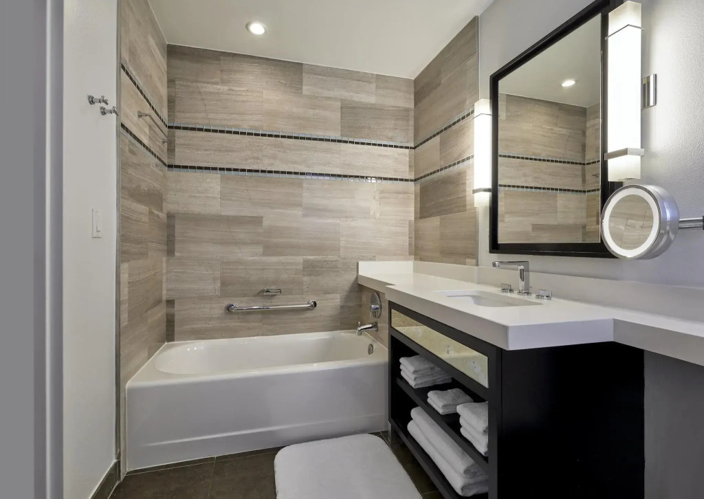 Loews Miami Beach Hotel