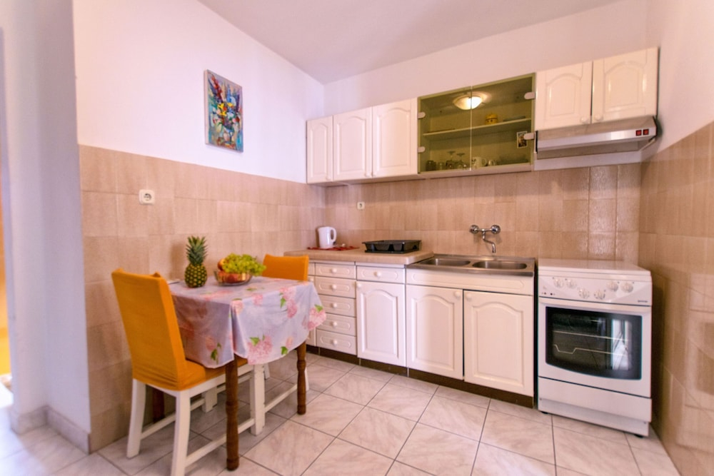 Marijana Bol Apartments