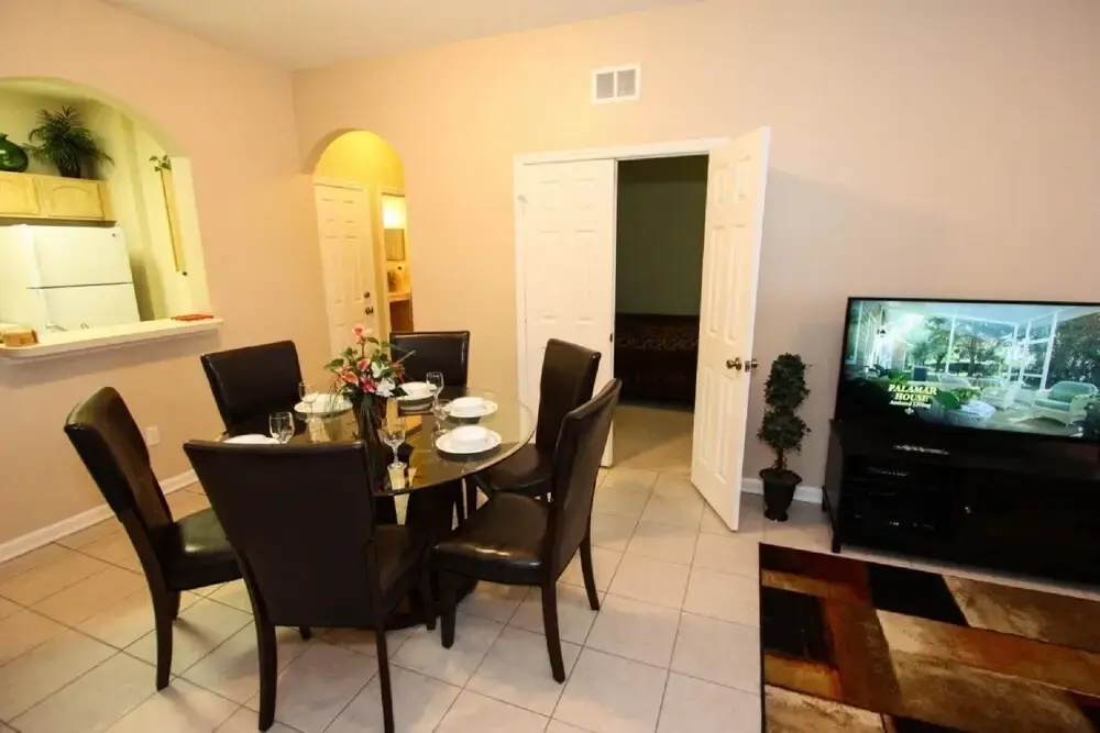 2784 Windsor Hills