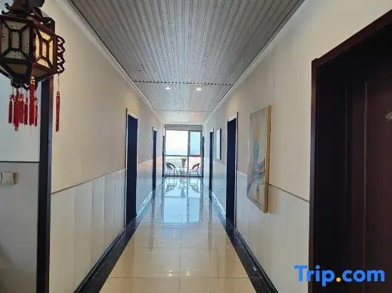 Ruoshu Homestay (Qingdao Lingshan Island)