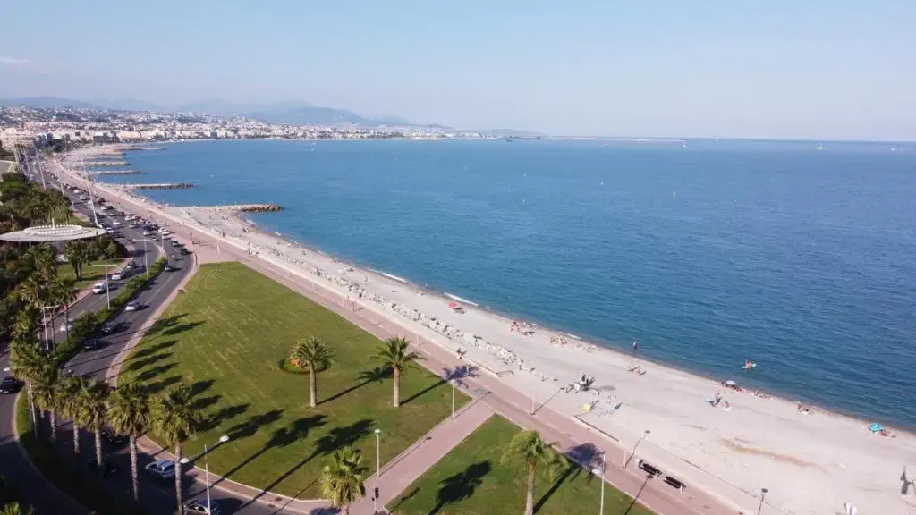 Charmant studio proche de Nice à 300m des plages