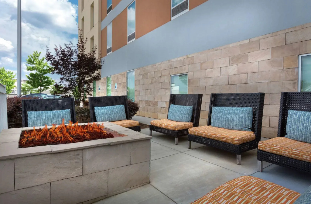 Home2 Suites by Hilton Greenville Airport