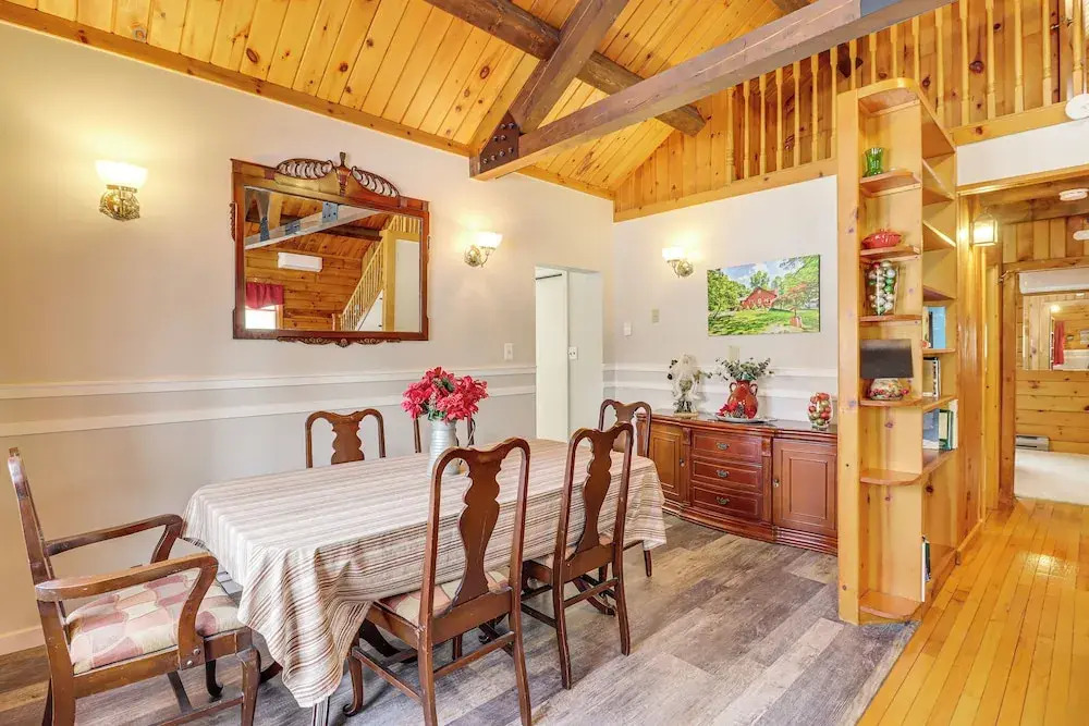 Hike + Ski: Log Cabin in East Stroudsburg!