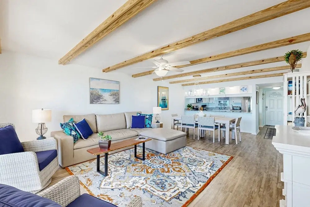 Oceanfront Condo With Private Balcony, Shared Pool and Beach Access