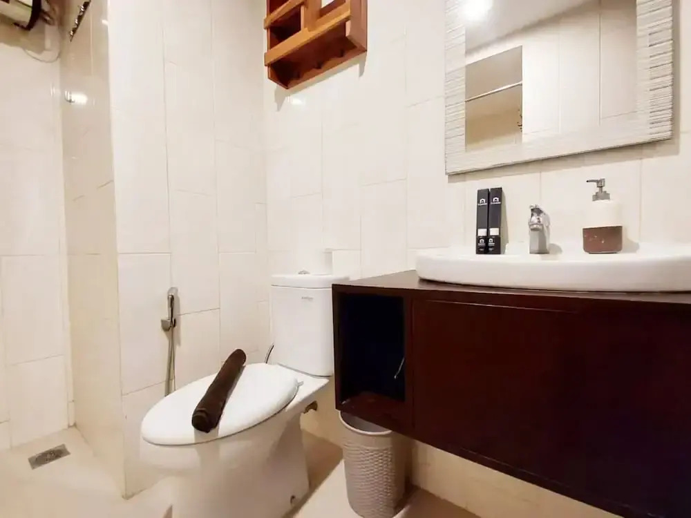 Brand New and Homey Studio at Mataram City Apartment By Travelio
