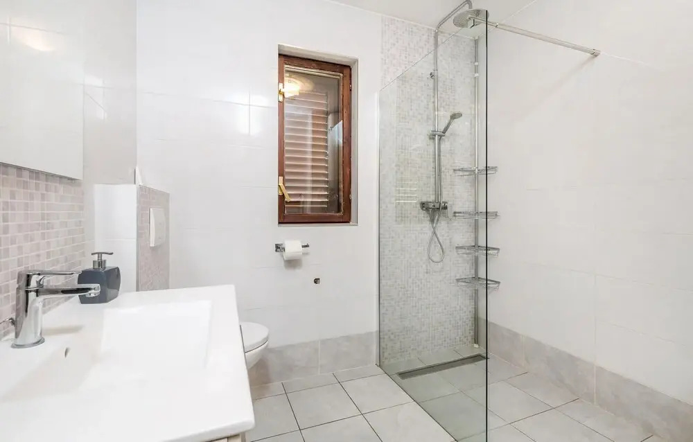Awesome Home In Banjol
