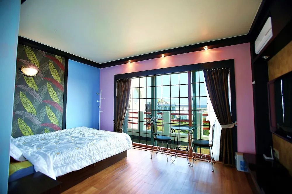 Grand Blue Pension