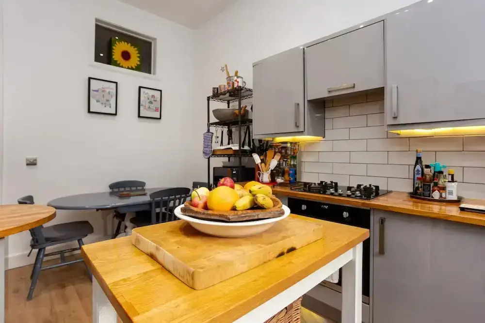 Stylish 2 Bedroom Apartment By Edinburgh Castle