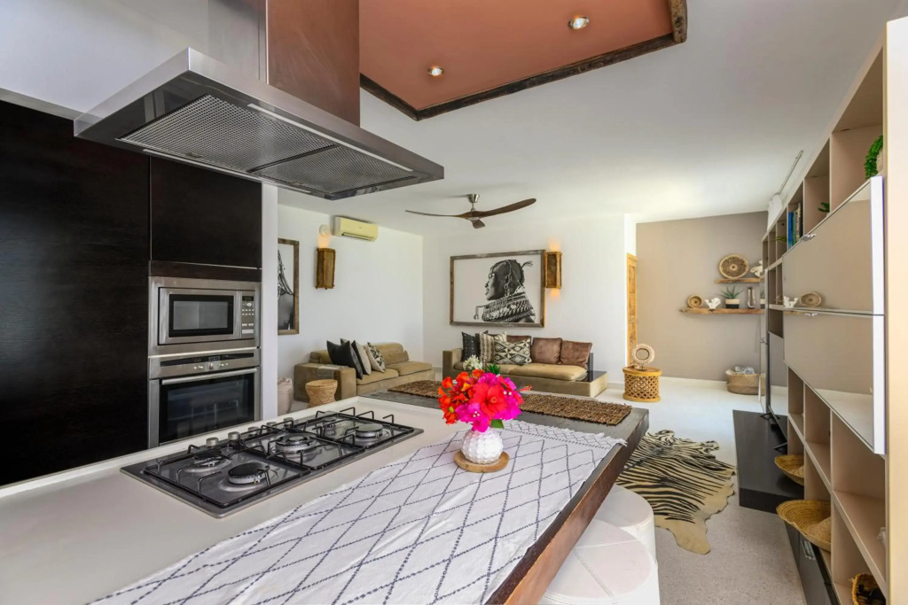 Imani Penthouse - Luxury Ocean View Apartment Nne, Kiwengwa Beach