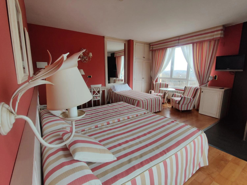 Hotel Leonor Mirón