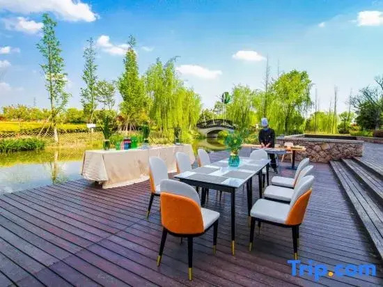 You Meishu (Tongxiang Wuzhen Branch)