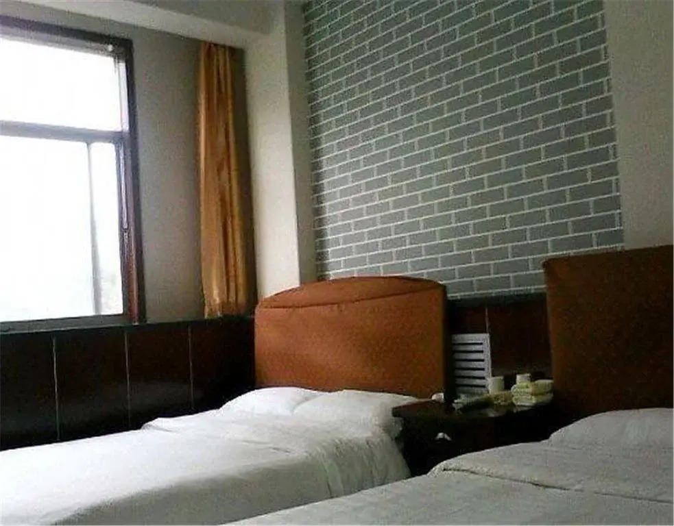 Xiaoli Express Inn