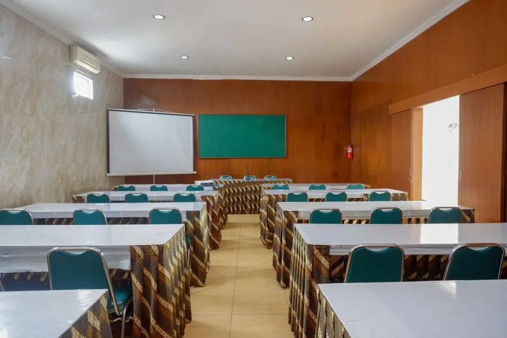 Sans Hotel Heryon Yogyakarta