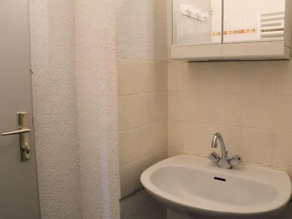 Appartement Vars, 1 pièce, 2 personnes - FR-1-330B-119