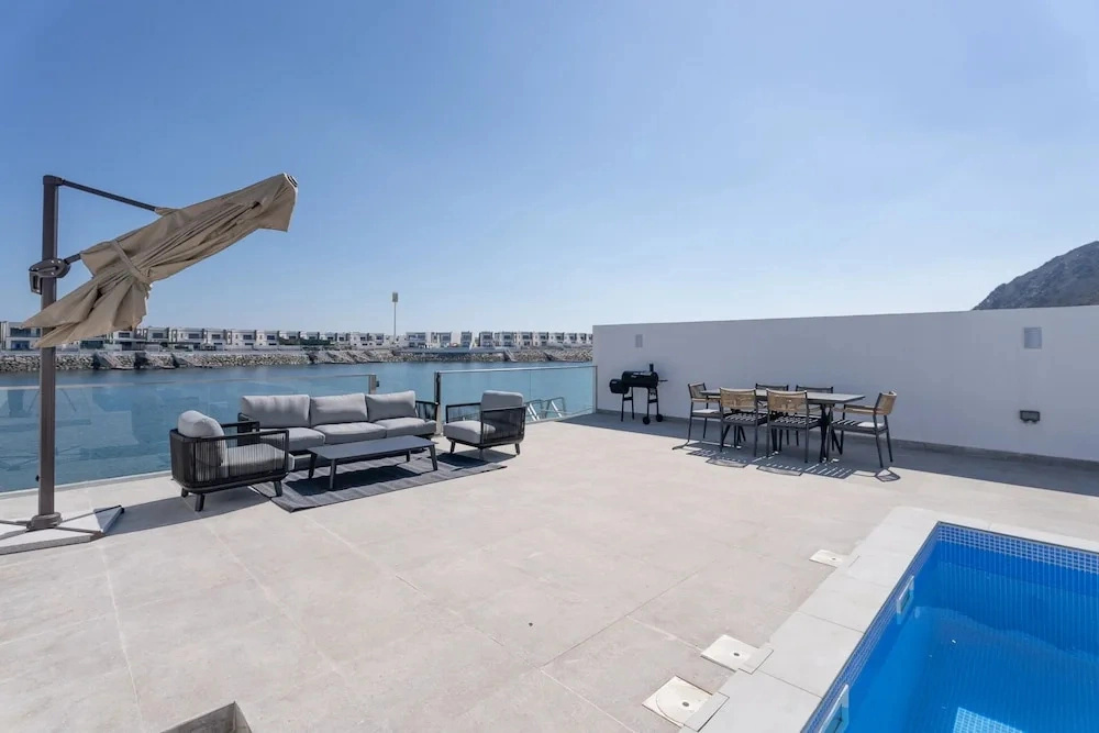 Nasma Holiday Homes - Al Dana Villas