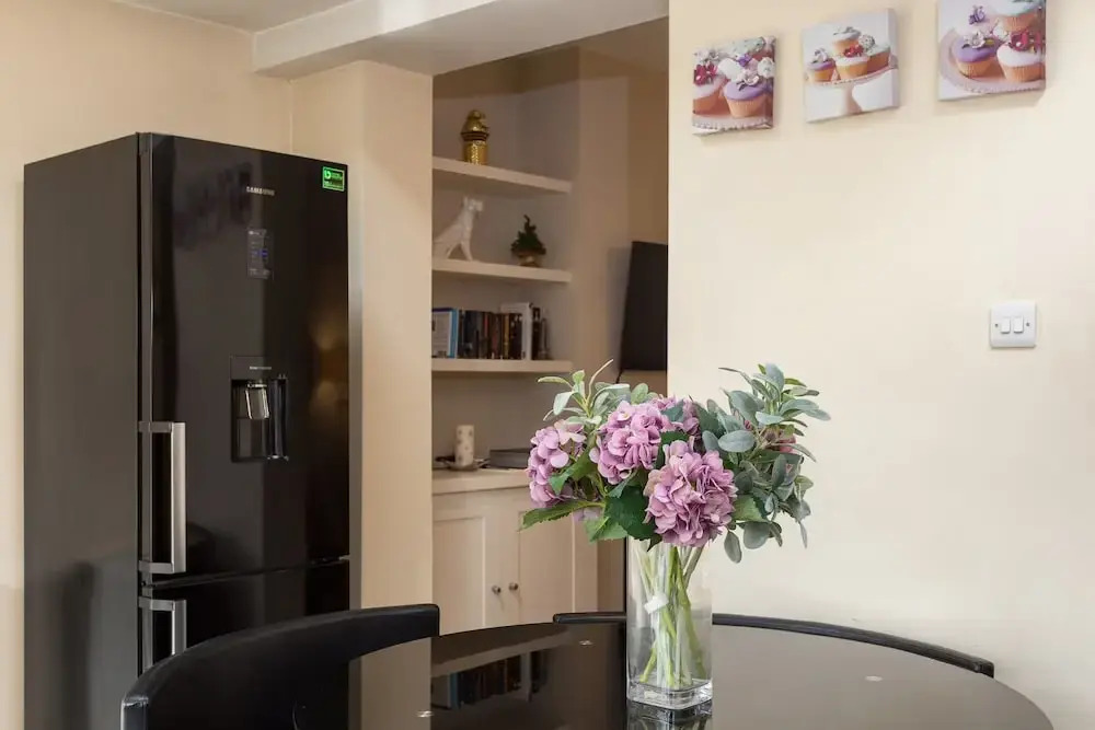 3 Bedroom House In Central Wimbledon
