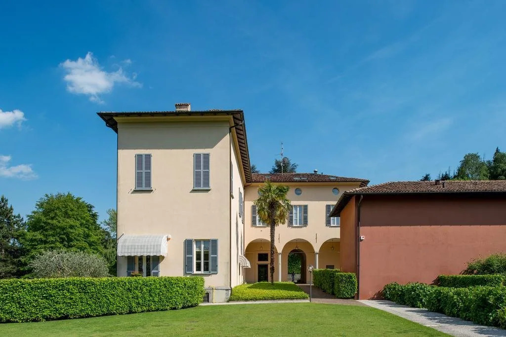 Villa Maderni Breathtaking - by MyHomeInComo