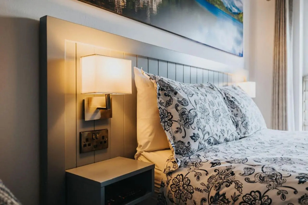 Kinlay Hostel Eyre Square - Best Hostel in Ireland 2025