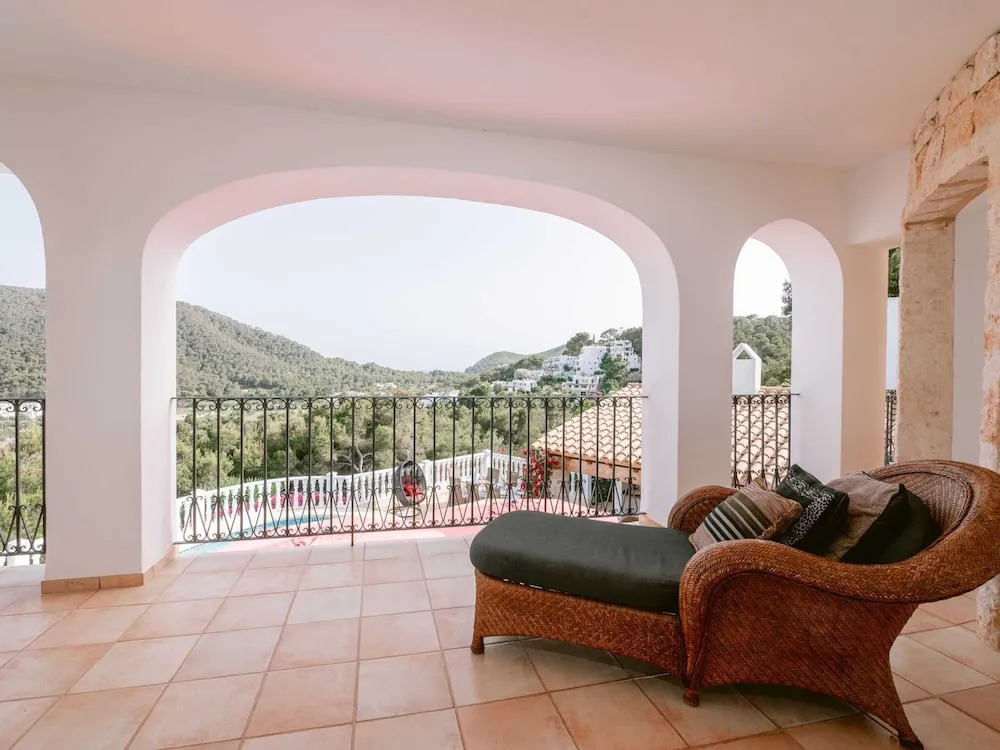 Luxurious, Detached Villa With Swimming Pool 10 Persons