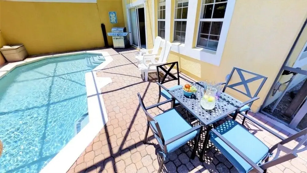 ACO FAMILY – 4 bd TOWNHOME WITH POOL (1717)