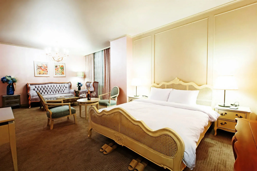 Queen Vell Hotel & Wedding