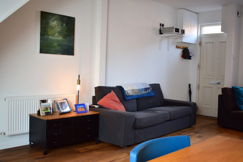 2 Bedroom House in Portobello