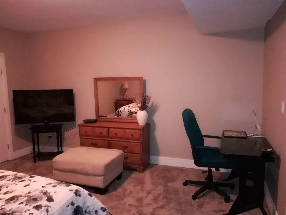 McConachie Luxury Inn