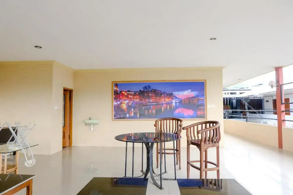 OYO Life 2966 Hotel Atriaz