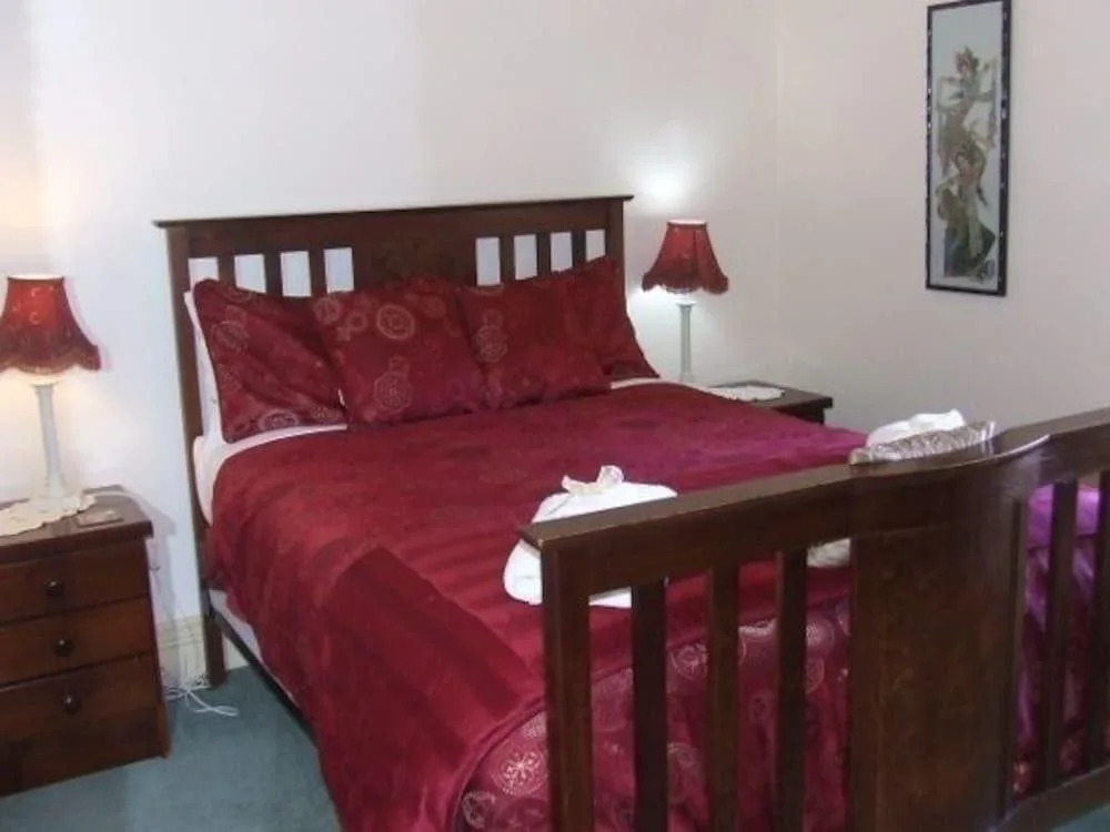 Lindsay House Guest House