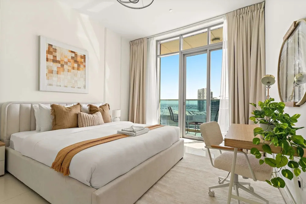 Silkhaus Exclusive 1BR Stay at Julphar Tower