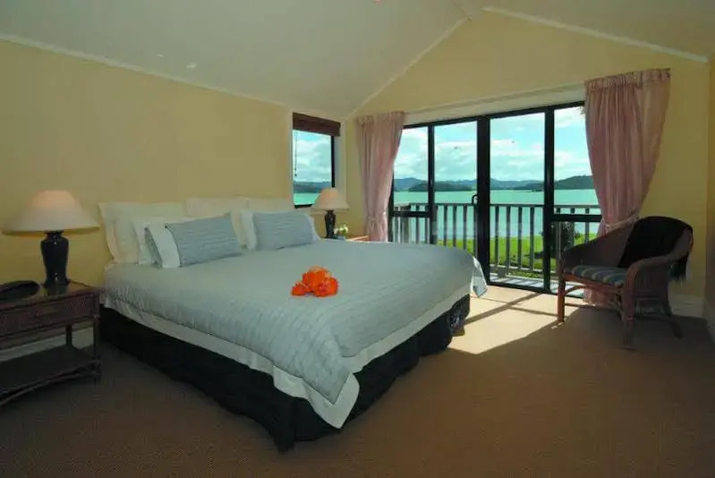Pawhaoa Bay Villas