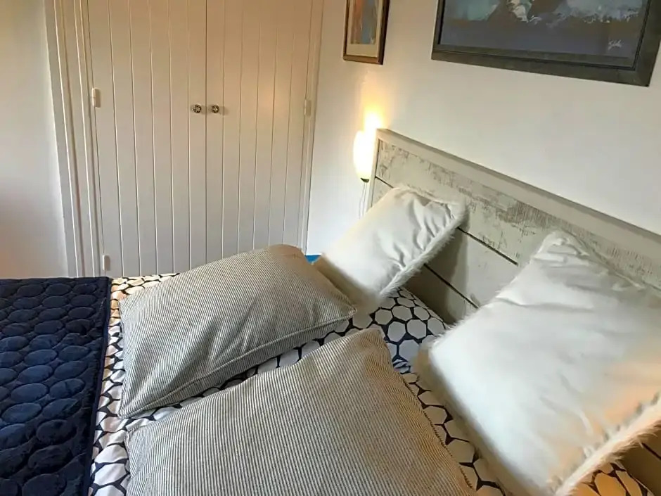 Les Yeux Bleus Bed & Breakfast