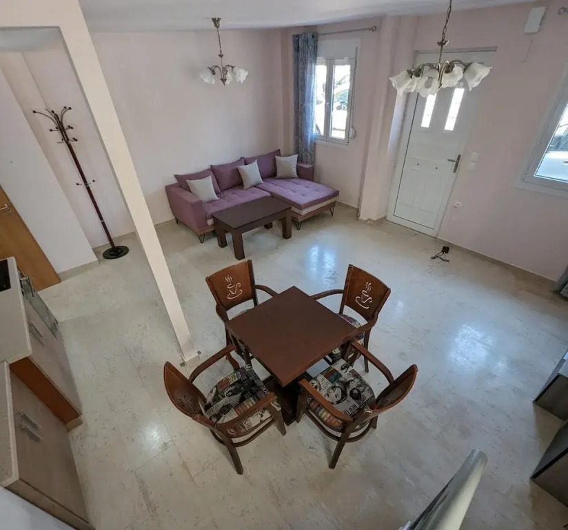Achilleas Rentals in Kamena Vourla
