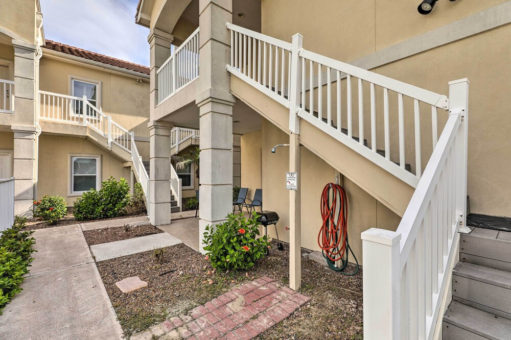 'pacifica' Condo w/ Balcony, Walk To Beach!