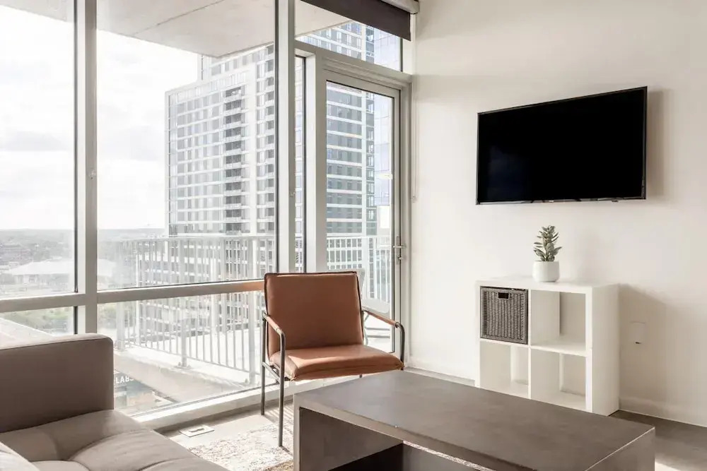Austin Vibrant 1BD 1BA Apartment