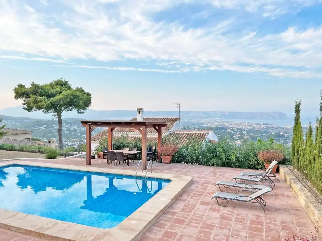 Villa Balconet by Villa Plus