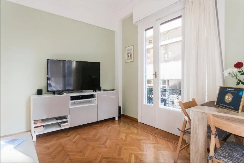 Beautiful Apartment at Plaka